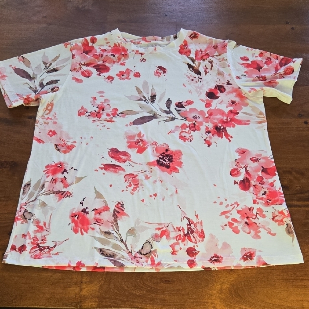 Roserock Closet Pink Floral T-shirt Size XL